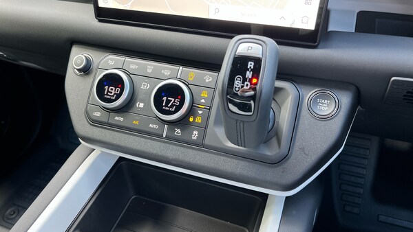 Used Land Rover Defender for sale - 76057625: Photo 13