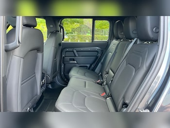 Used Land Rover Defender for sale - 76057625: Photo 4