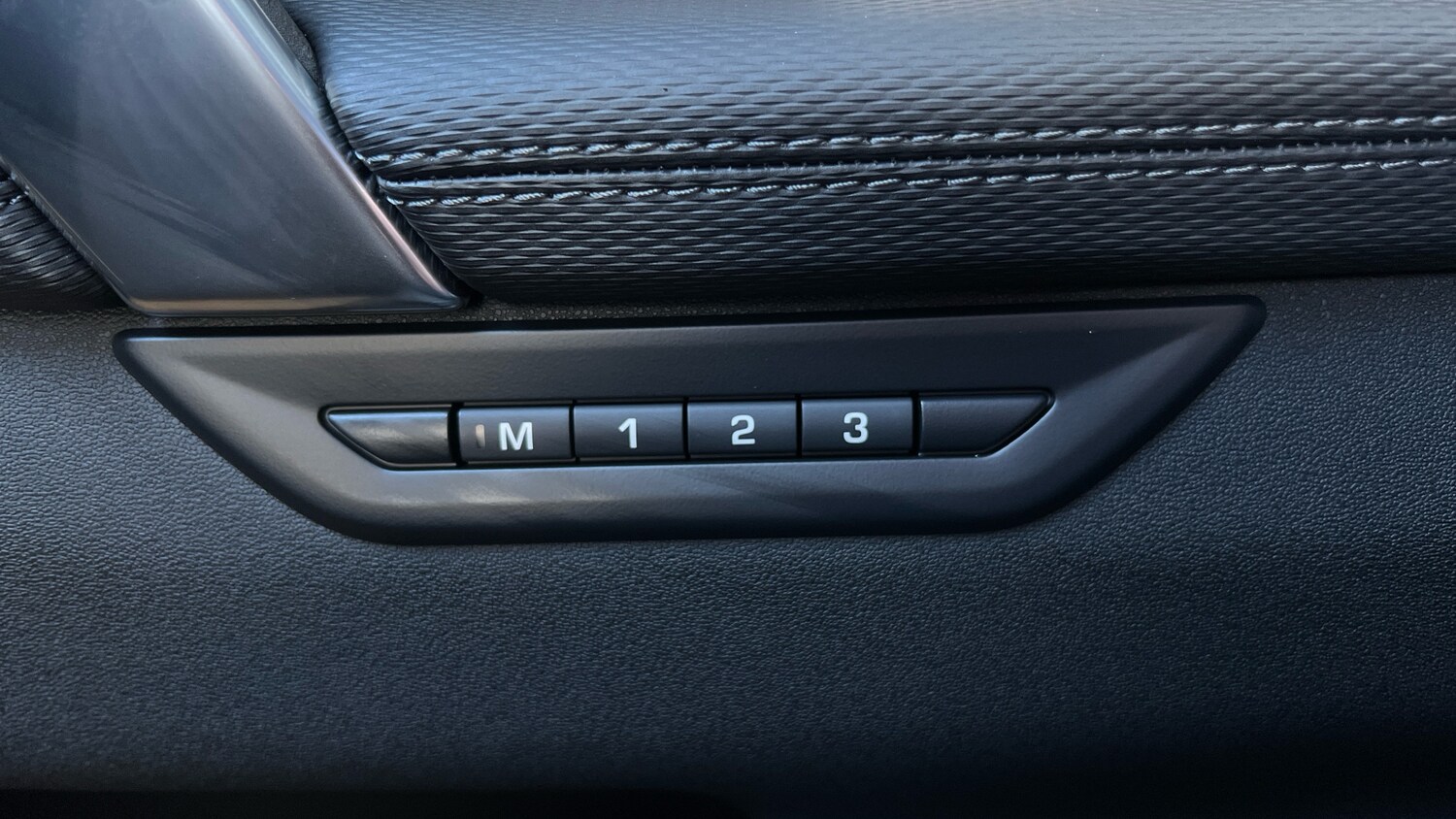 Used Land Rover Discovery Sport for sale - 76910962: Photo 24