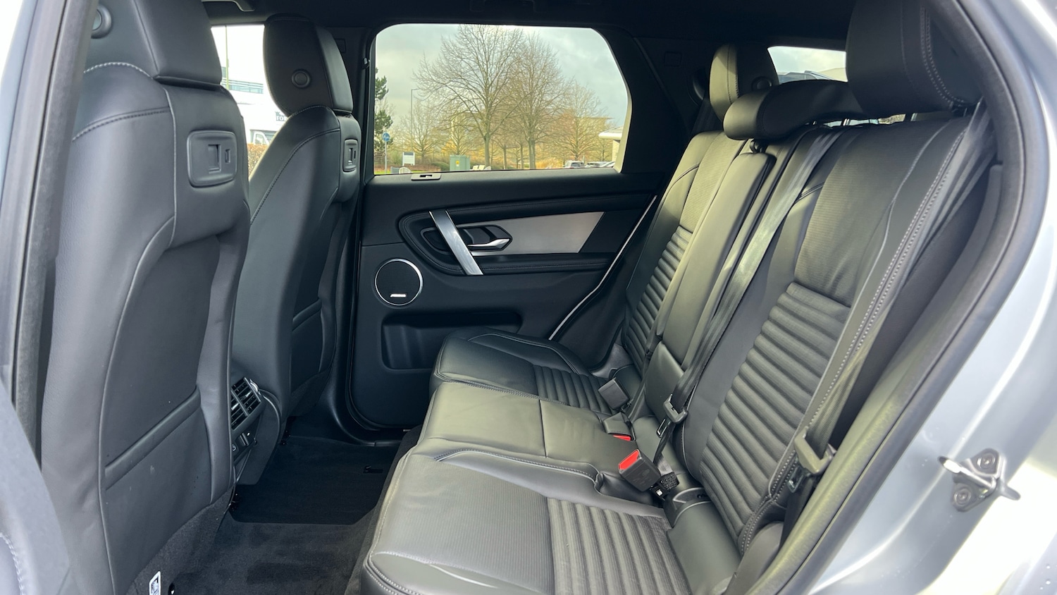 Used Land Rover Discovery Sport for sale - 76910962: Photo 4