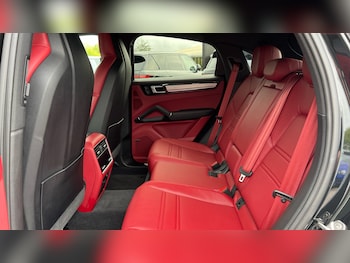 Used Porsche Cayenne 2022 for sale - 75925297: Photo