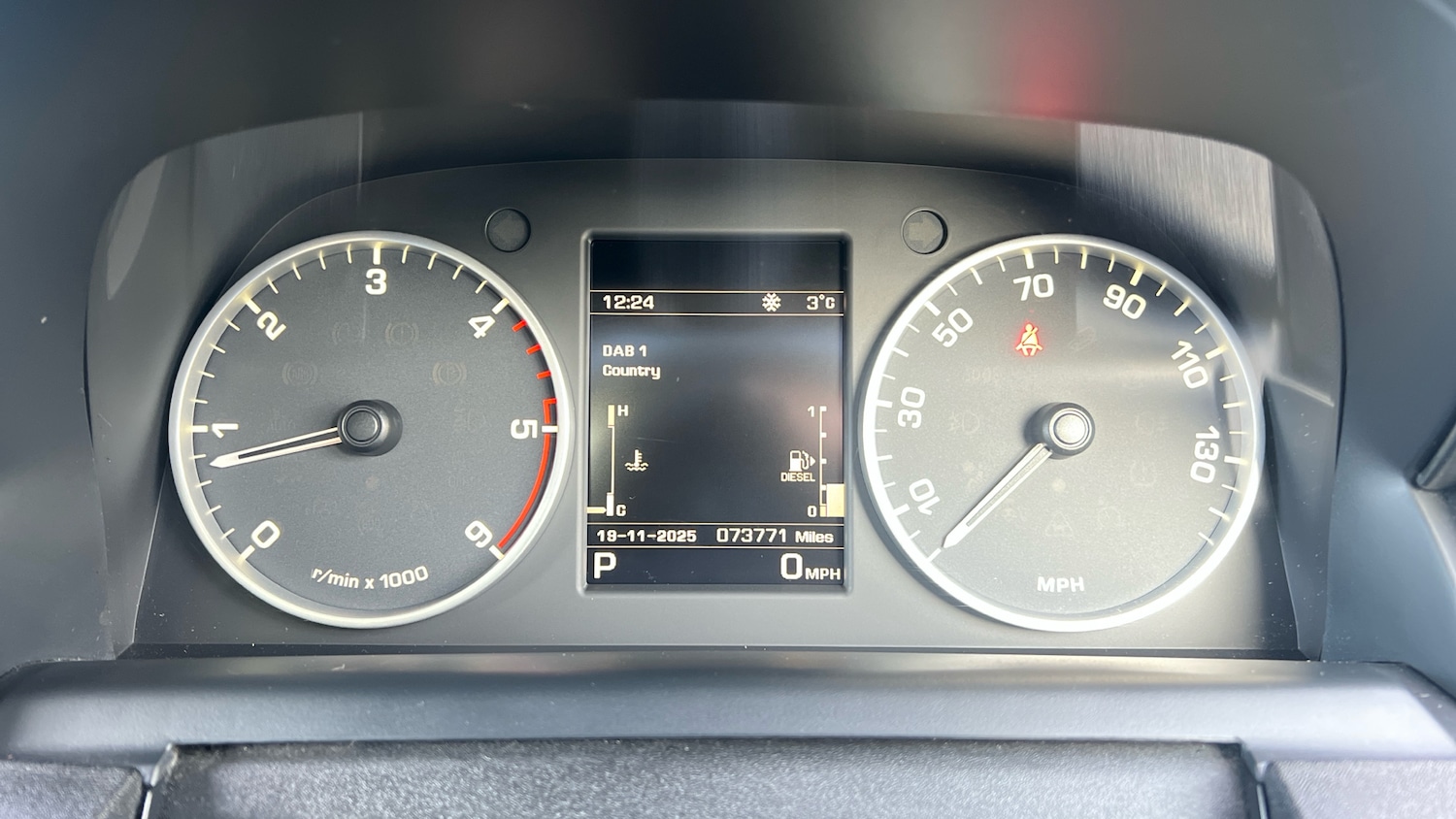 Used Land Rover Discovery 2016 for sale - 76643229: Photo 16