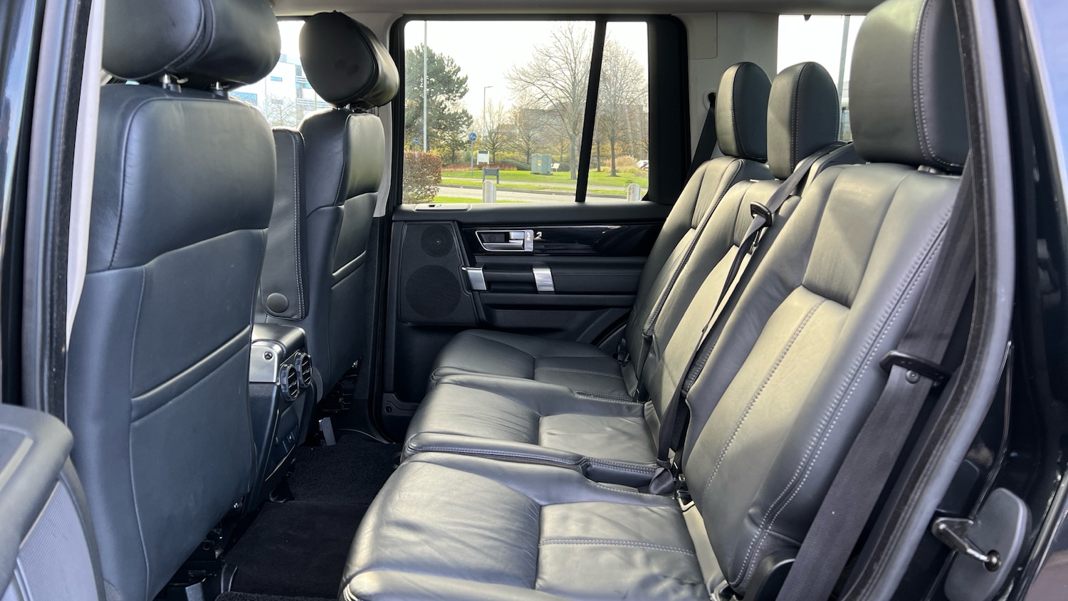 Used Land Rover Discovery 2016 for sale - 76643229: Photo 4