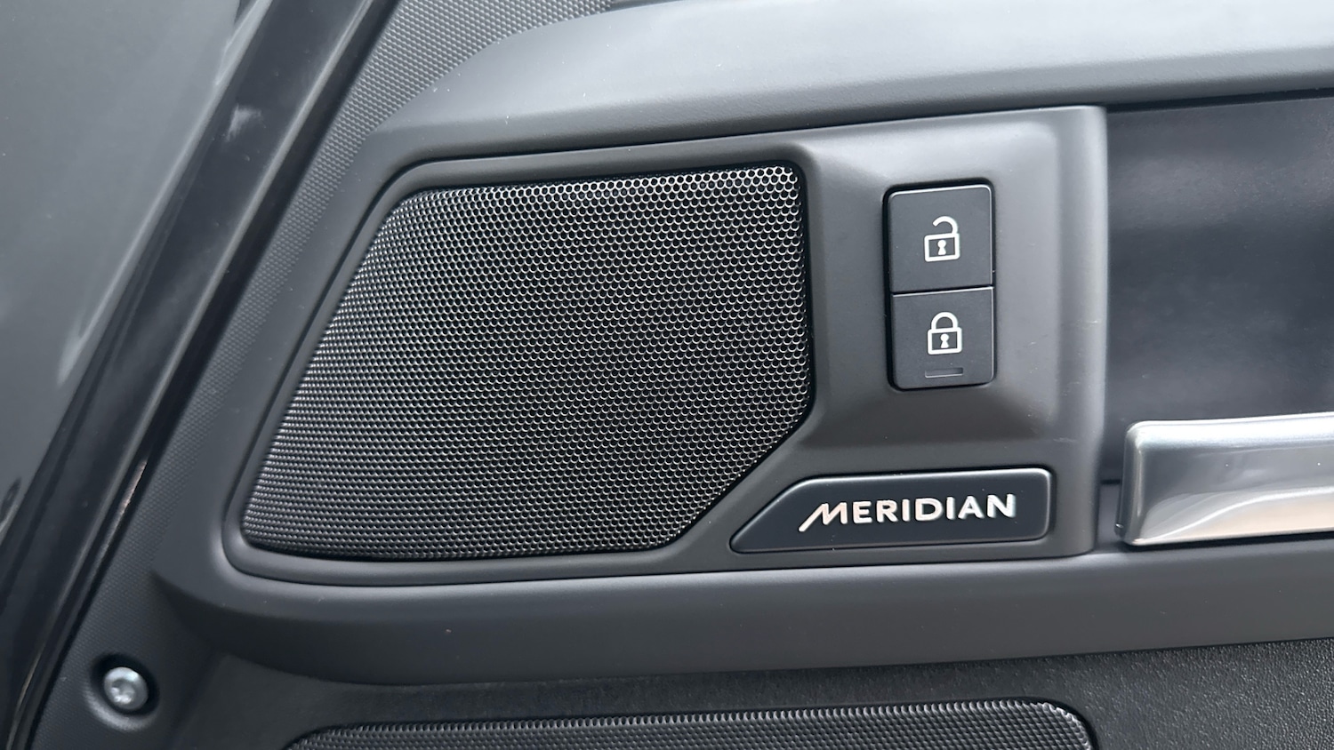 Used Land Rover Defender for sale - 77610452: Photo 24