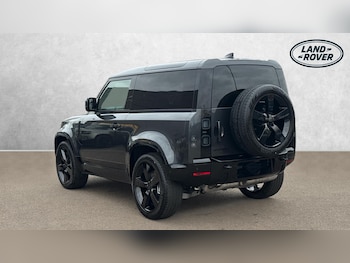 Used Land Rover Defender 2026 for sale - 77610452: Photo