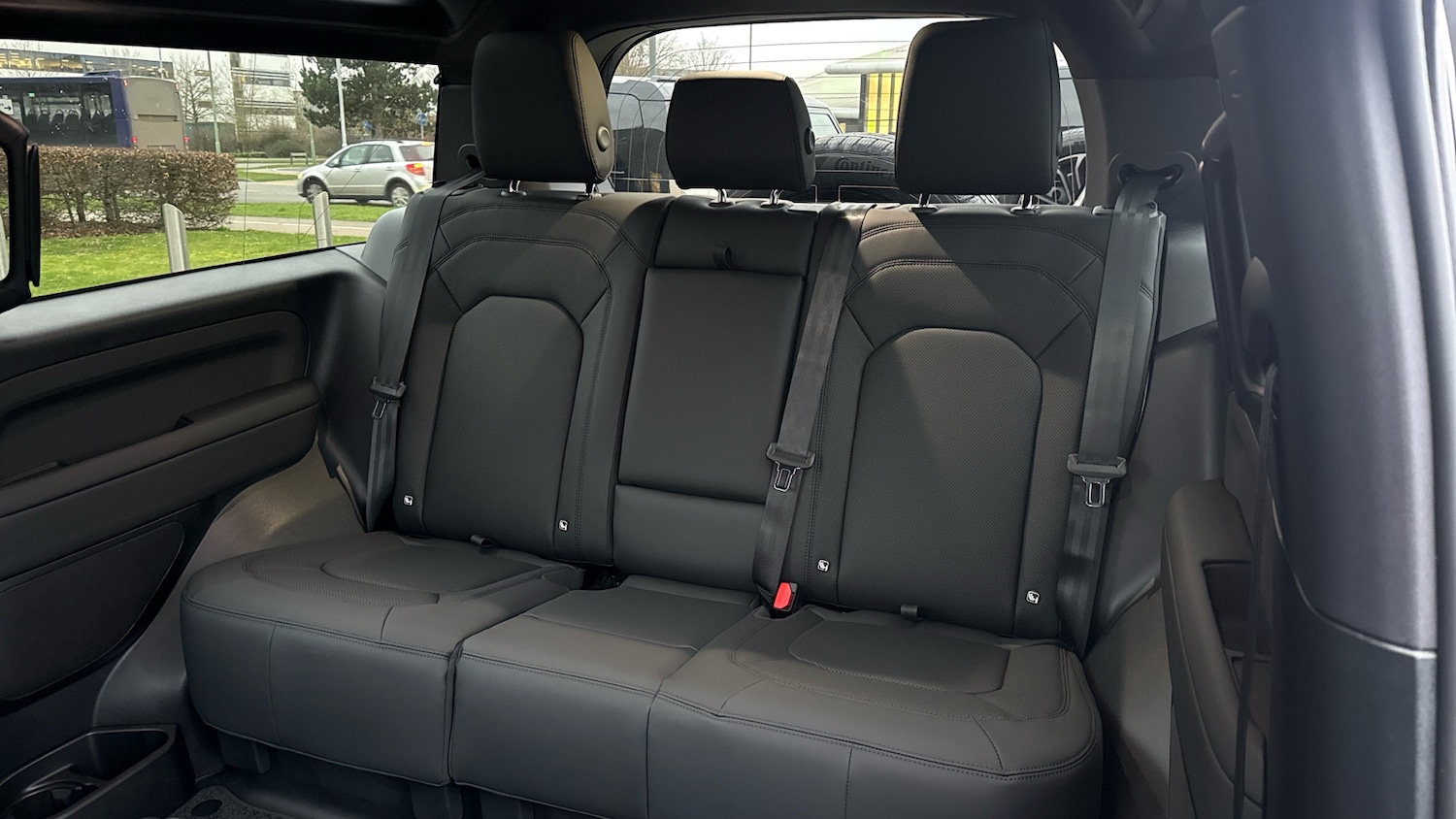 Used Land Rover Defender for sale - 77610452: Photo 4