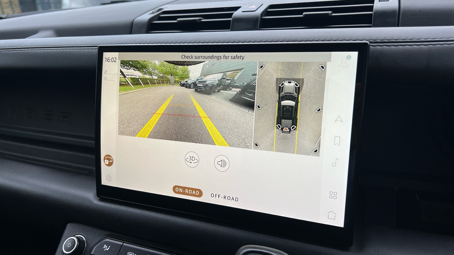 Used Land Rover Defender 2022 for sale - 76497146: Photo 12