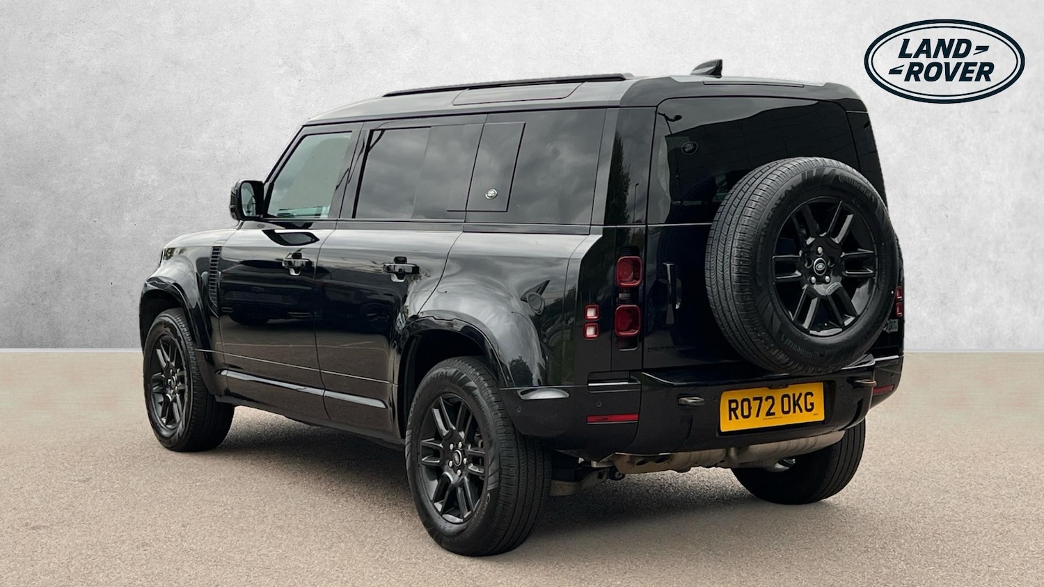 Used Land Rover Defender 2022 for sale - 76497146: Photo 2