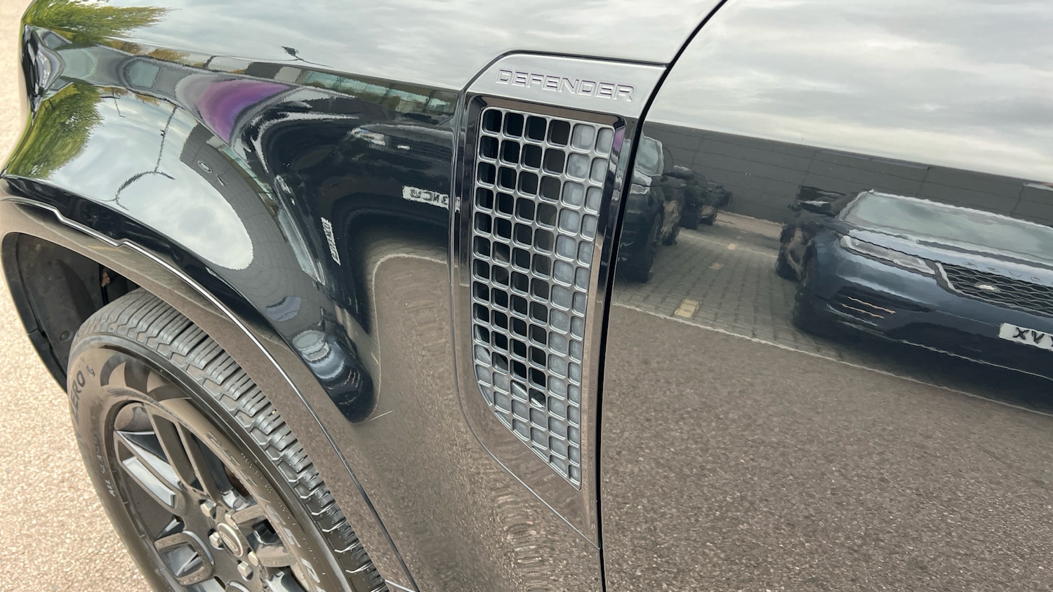 Used Land Rover Defender 2022 for sale - 76497146: Photo 20