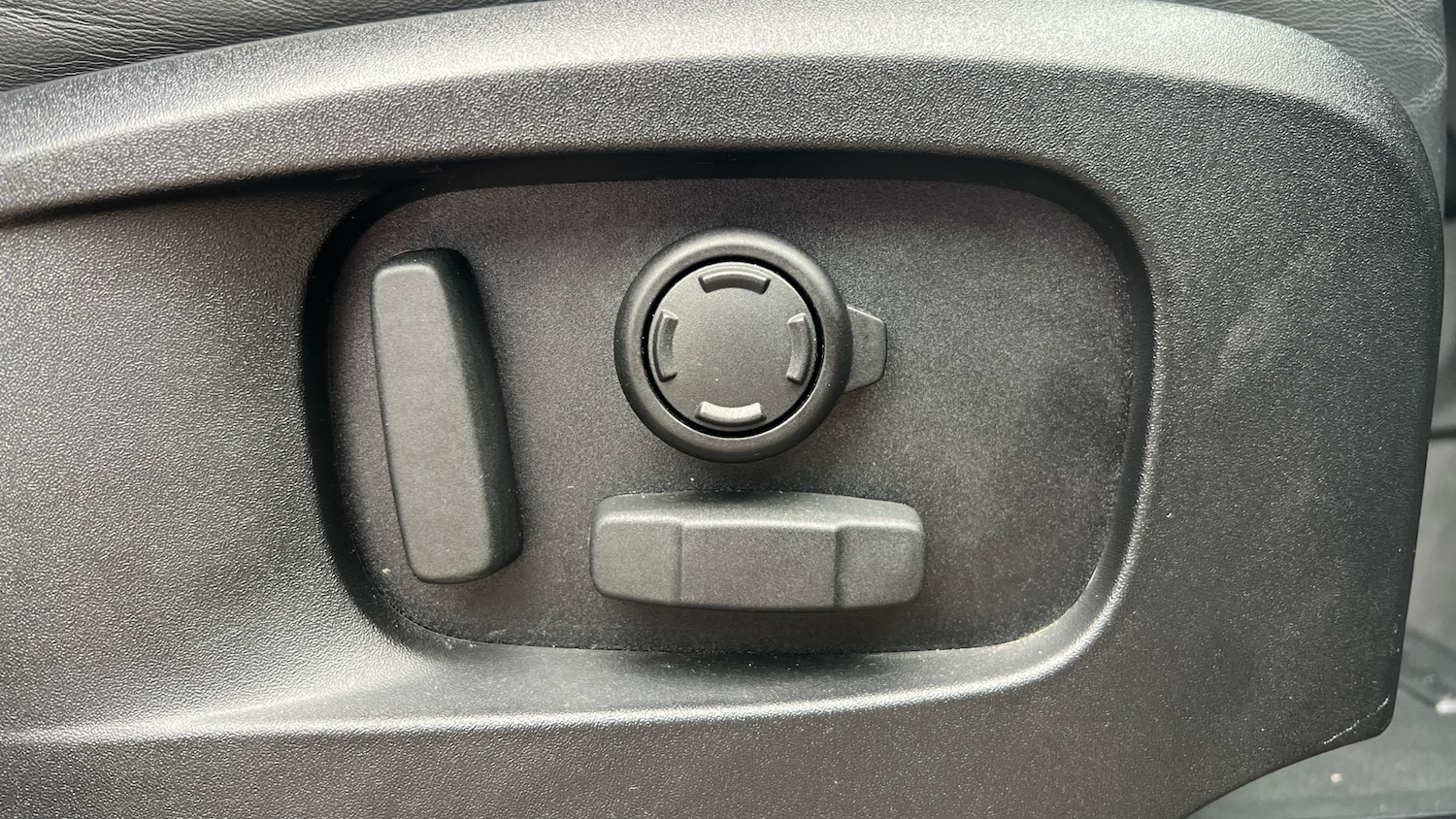 Used Land Rover Defender 2022 for sale - 76497146: Photo 24