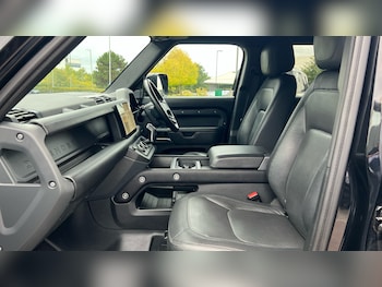 Used Land Rover Defender 2022 for sale - 76497146: Photo