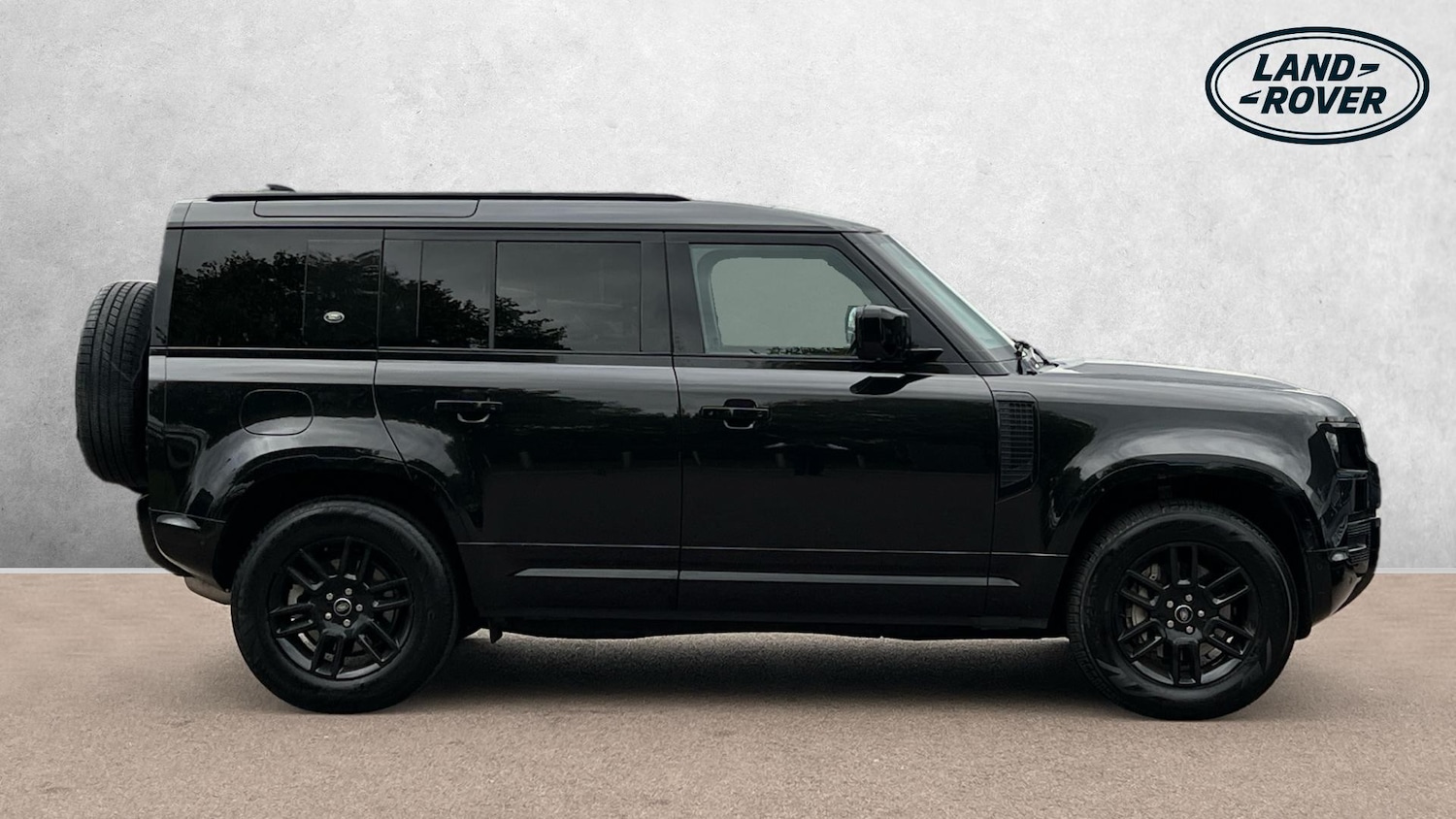 Used Land Rover Defender 2022 for sale - 76497146: Photo 5