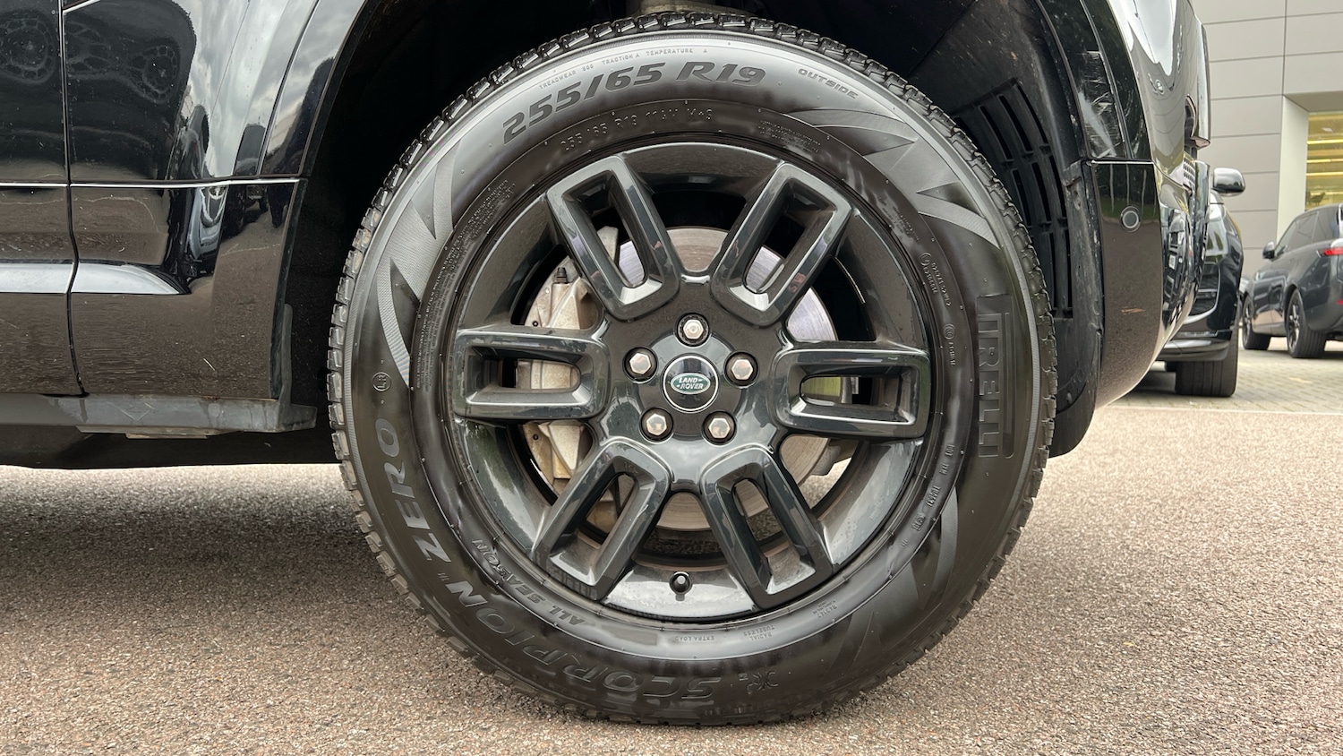 Used Land Rover Defender 2022 for sale - 76497146: Photo 8