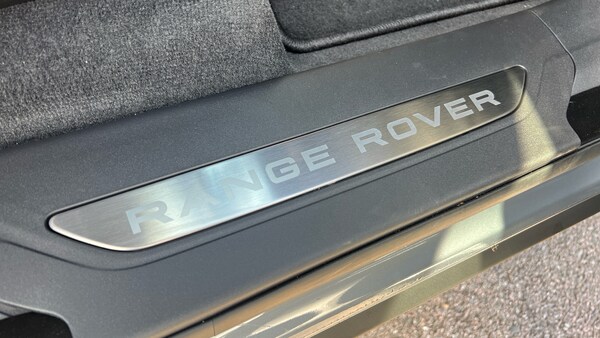 Used Land Rover Range Rover Velar 2025 for sale - 75656306: Photo 14