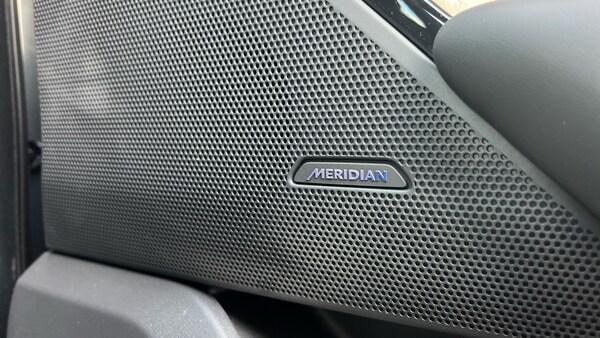 Used Land Rover Range Rover Velar 2025 for sale - 75656306: Photo 17