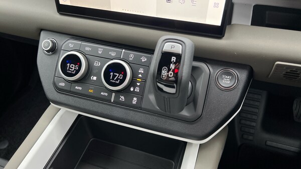 Used Land Rover Defender for sale - 75621546: Photo 13