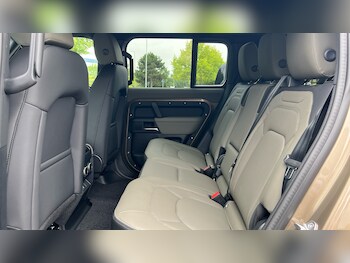 Used Land Rover Defender 2025 for sale - 75621546: Photo