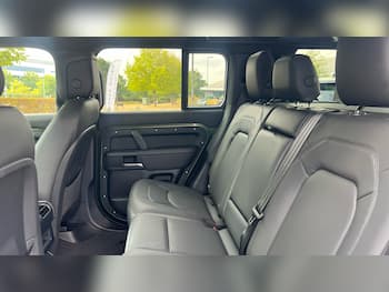 Used Land Rover Defender 2026 for sale - 79644520: Photo