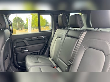 Used Land Rover Defender 2026 for sale - 79552128: Photo