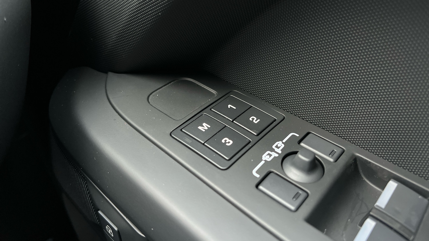 Used Land Rover Defender for sale - 77385127: Photo 23