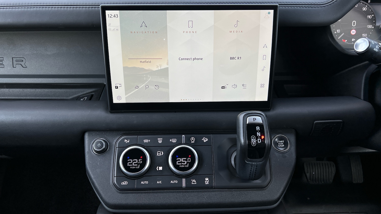 Used Land Rover Defender 2024 for sale - 77954160: Photo 14