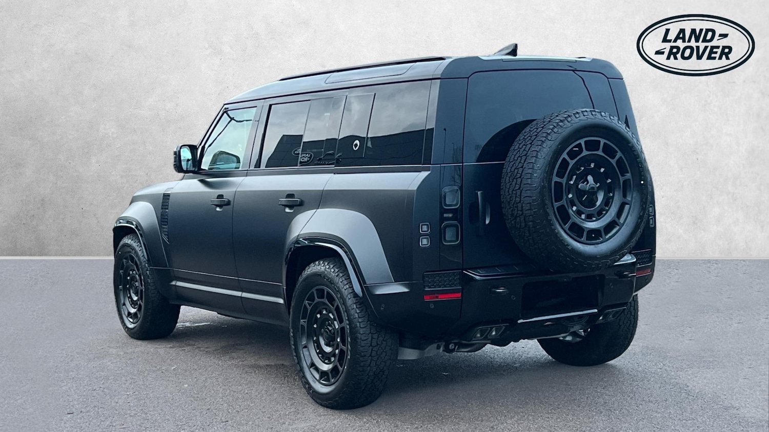 Used Land Rover Defender for sale - 76864109: Photo 2