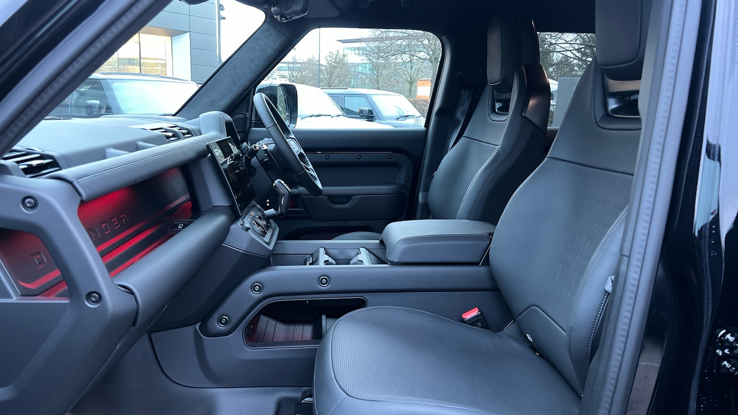 Used Land Rover Defender for sale - 76864109: Photo 3