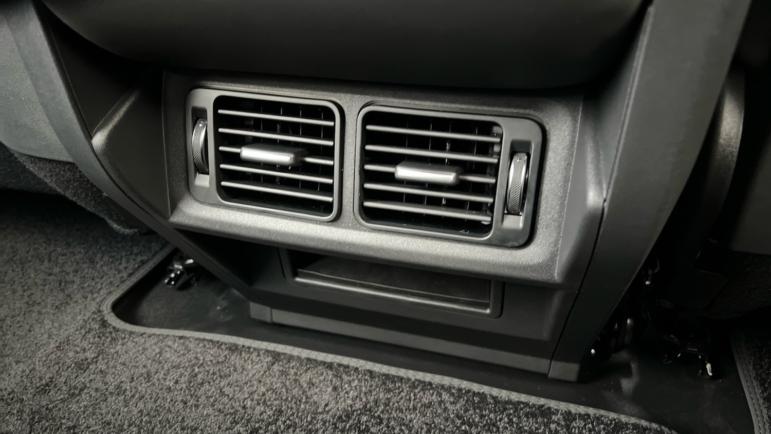 Used Land Rover Defender for sale - 76643236: Photo 18