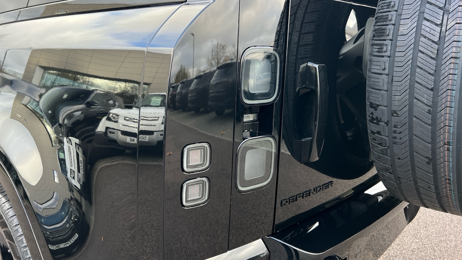 Used Land Rover Defender for sale - 76643236: Photo 19