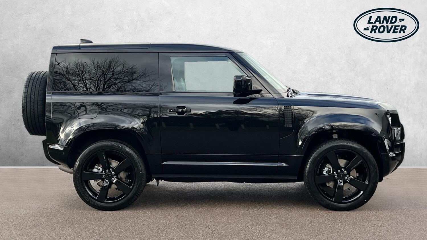 Used Land Rover Defender for sale - 76643236: Photo 5