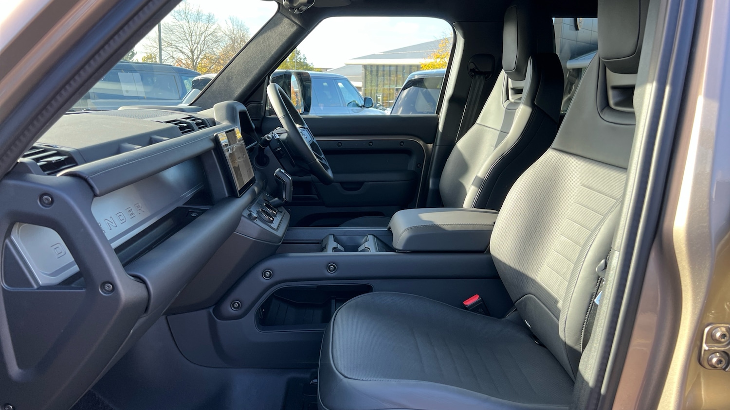 Used Land Rover Defender for sale - 76387047: Photo 3