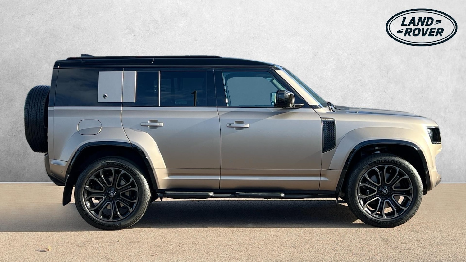 Used Land Rover Defender for sale - 76387047: Photo 5