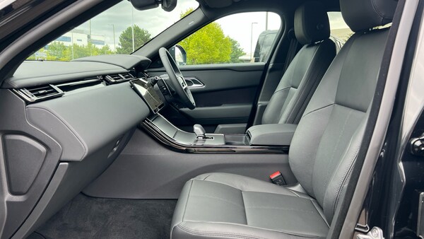 Used Land Rover Range Rover Velar 2025 for sale - 75668287: Photo 3