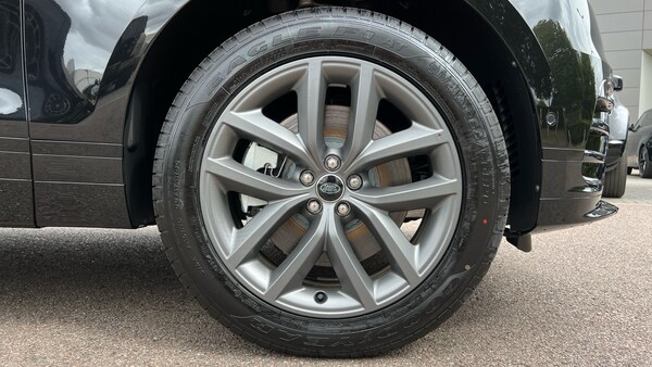 Used Land Rover Range Rover Velar 2025 for sale - 75668287: Photo 8