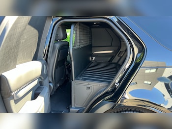 Used Land Rover Discovery 2025 for sale - 76418446: Photo