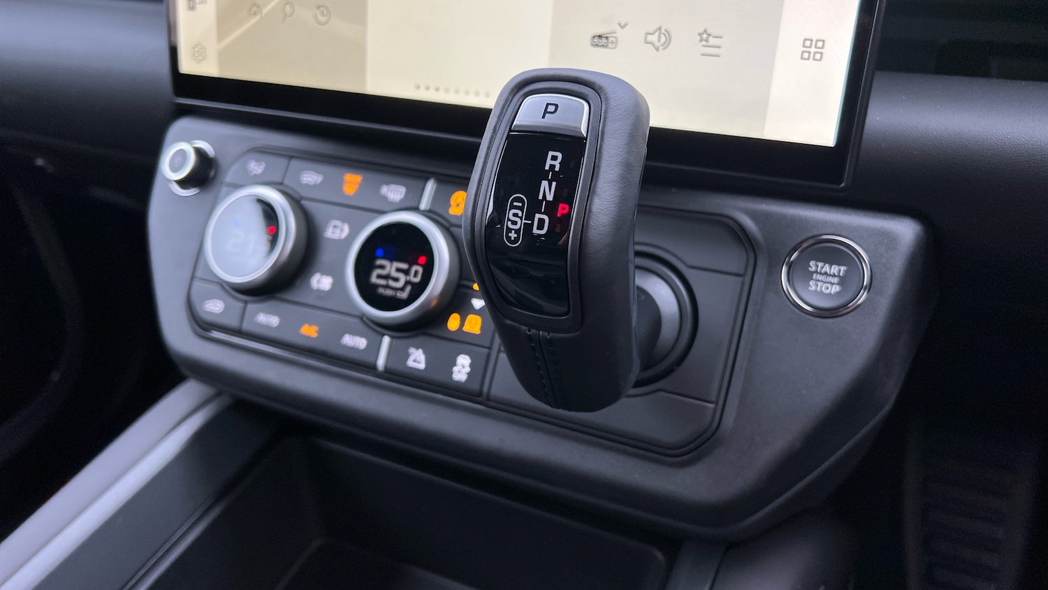 Used Land Rover Defender for sale - 77423290: Photo 13