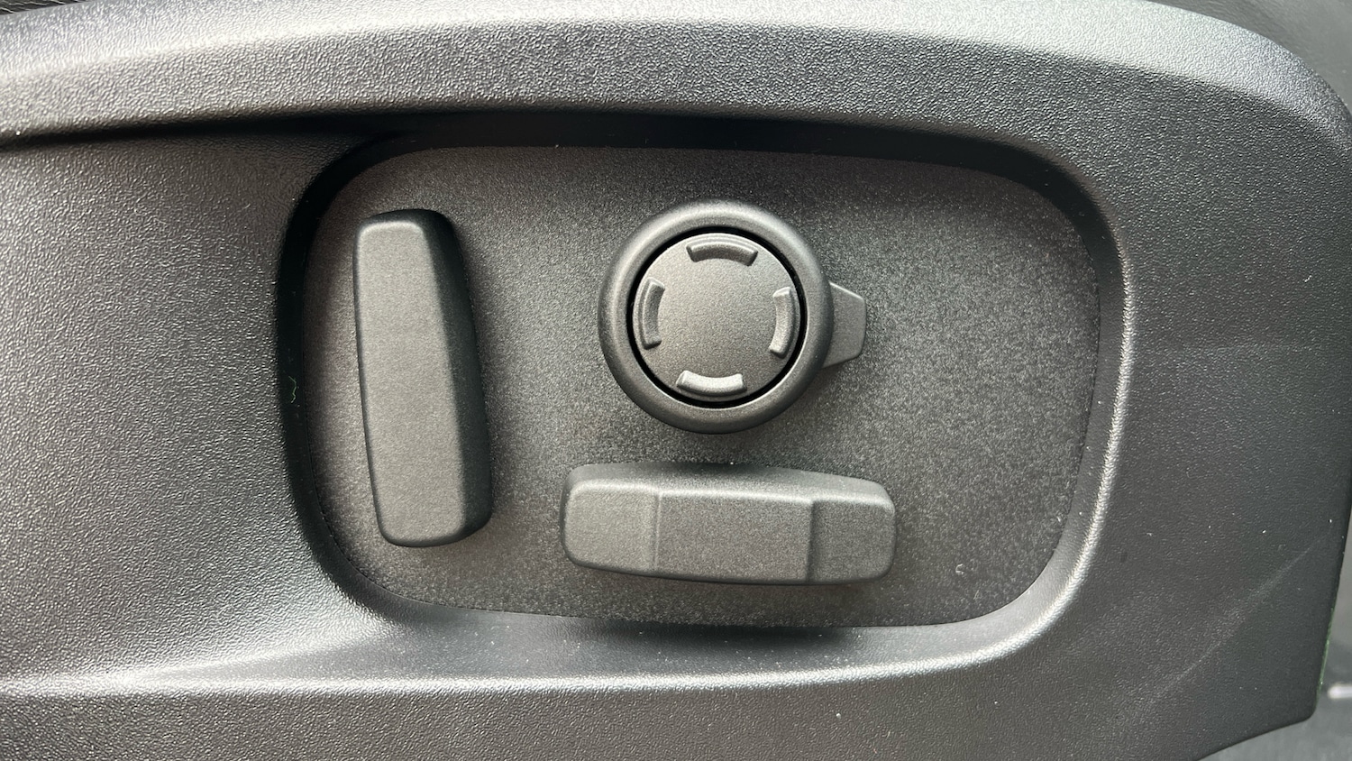 Used Land Rover Defender for sale - 77423290: Photo 22