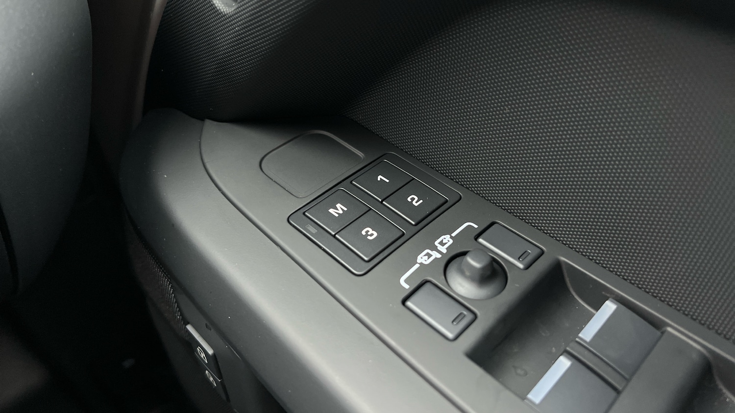 Used Land Rover Defender for sale - 77423290: Photo 23