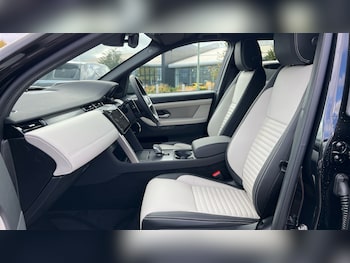 Used Land Rover Discovery Sport 2025 for sale - 76010652: Photo