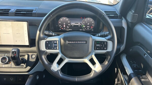 Used Land Rover Defender 2024 for sale - 76040491: Photo 15