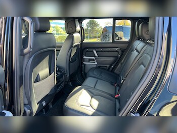 Used Land Rover Defender 2024 for sale - 76040491: Photo 4