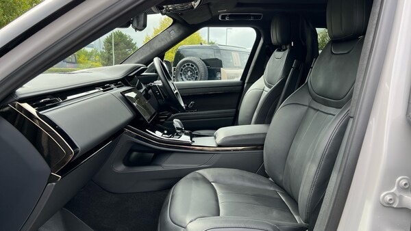 Used Land Rover Range Rover Sport 2025 for sale - 75644506: Photo 3