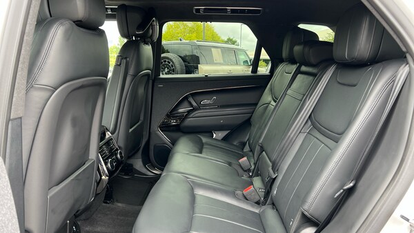 Used Land Rover Range Rover Sport 2025 for sale - 75644506: Photo 4