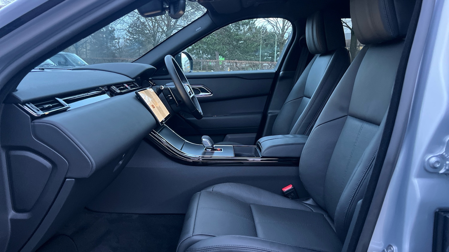 Used Land Rover Range Rover Velar 2026 for sale - 77452963: Photo 3