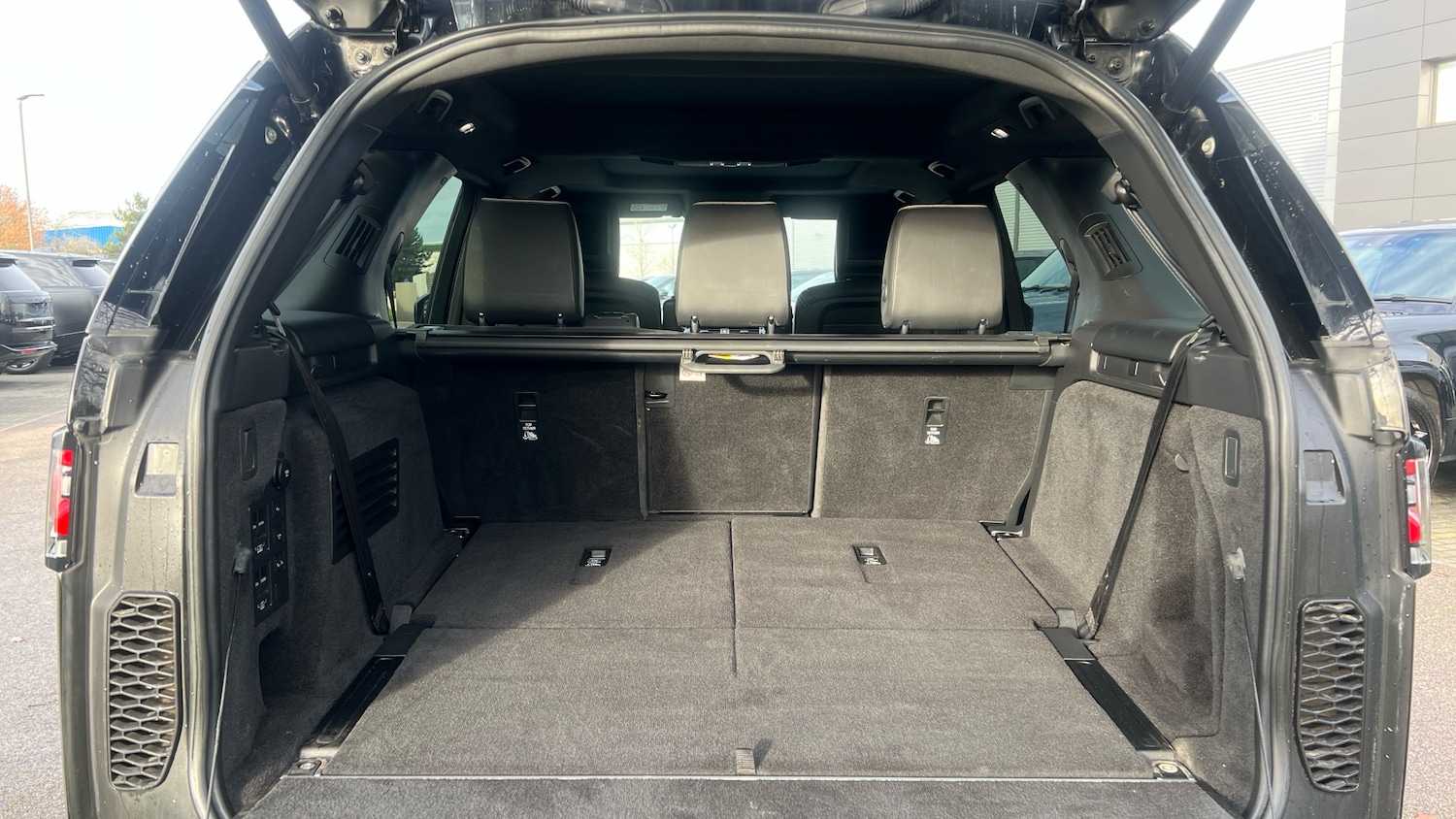 Used Land Rover Discovery 2018 for sale - 76836826: Photo 10