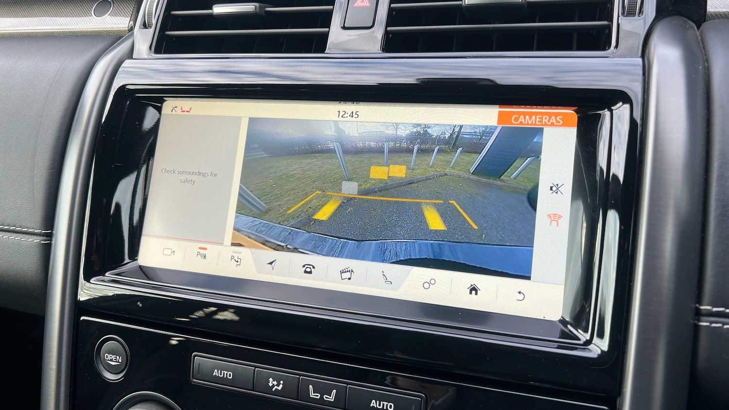 Used Land Rover Discovery 2018 for sale - 76836826: Photo 12