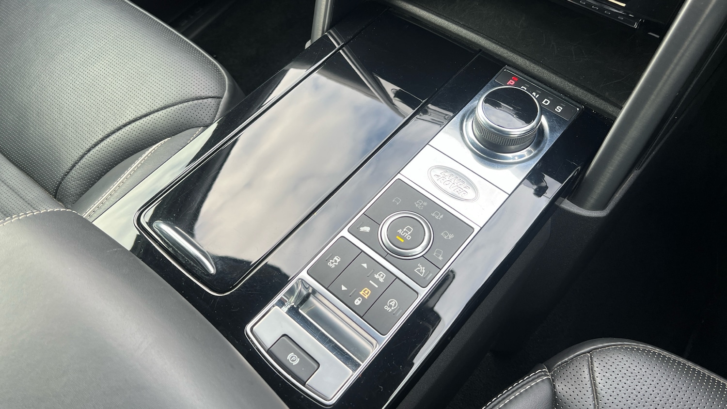 Used Land Rover Discovery 2018 for sale - 76836826: Photo 13