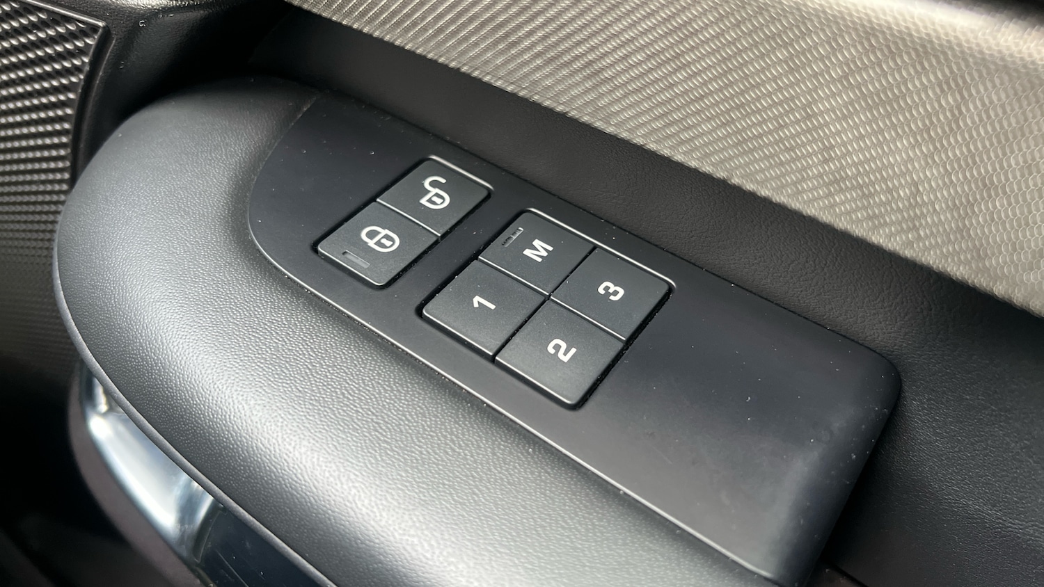 Used Land Rover Discovery 2018 for sale - 76836826: Photo 24