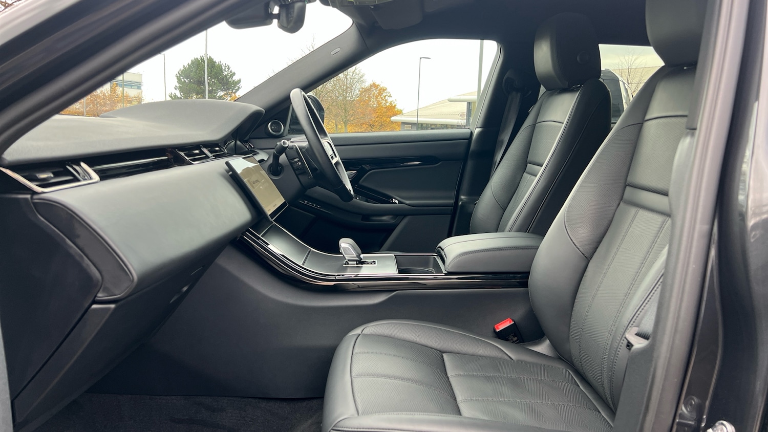 Used Land Rover Range Rover Evoque 2023 for sale - 77189180: Photo 3