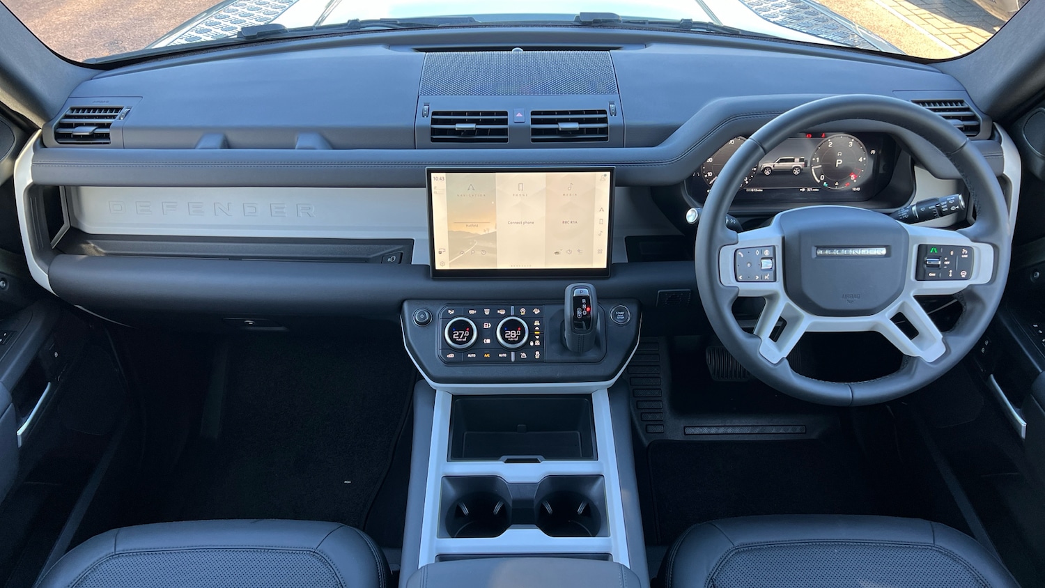 Used Land Rover Defender 2025 for sale - 77201400: Photo 9